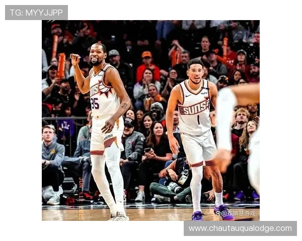 布克与太阳达成7250万美元提前续约年薪创下NBA历史新纪录 布克与太阳达成7250万美元提前续约年薪创下NBA历史新纪录