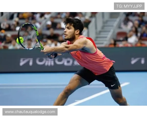 中网男单第二轮精彩对决 辛纳迎战阿特马纳力争晋级 中网男单第二轮精彩对决 辛纳迎战阿特马纳力争晋级