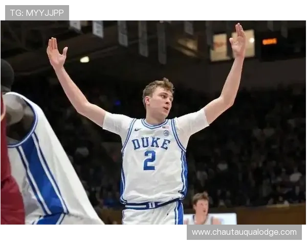 克尼佩尔三分球命中率高达533成为出手30次球员中的最佳射手