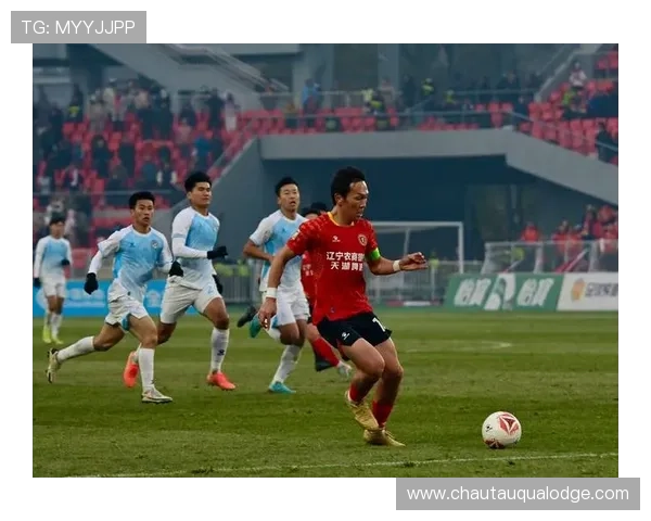 中甲联赛精彩瞬间姆本扎单刀破门助辽宁铁人领先对手